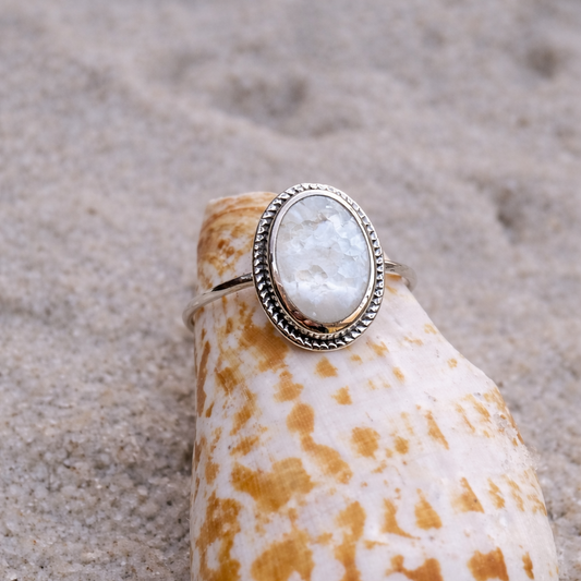 Mother Of Pearl 925 Sterling Silver Oval Rope Ring